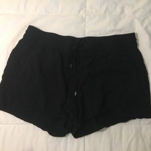Old Navy Shorts -- with pockets!!